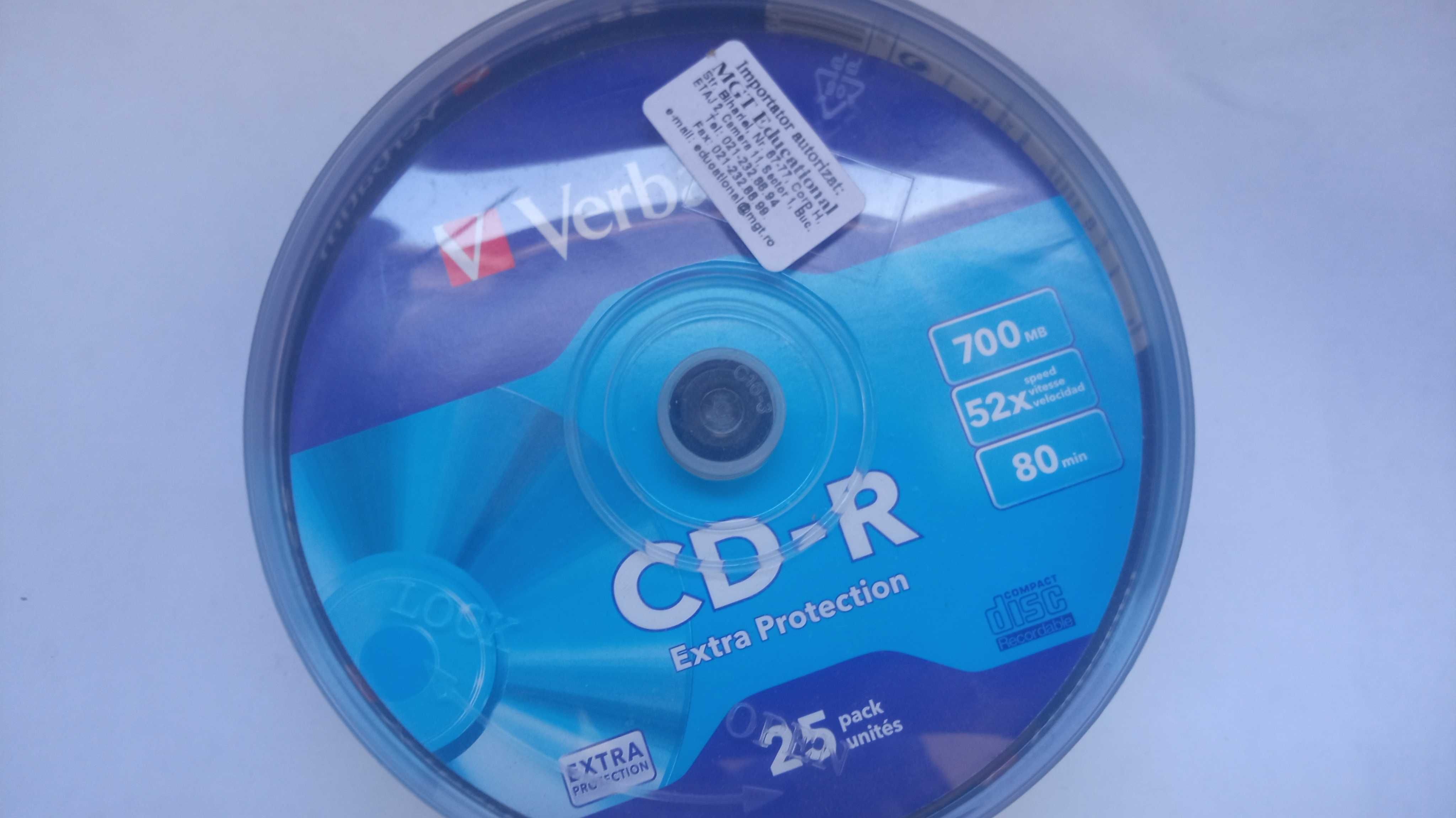 Vand Adidasi , marimea 39, 25 cm,noi !Si DVD+R si CD-R Verbatim  25buc