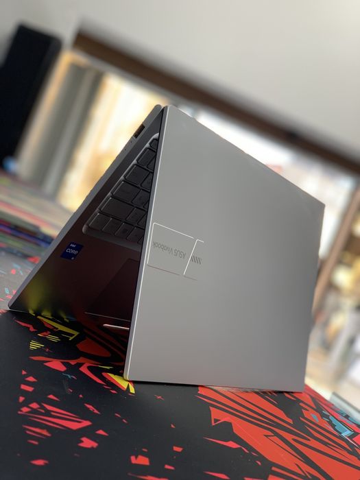 Ноутбук ASUs VIVOBOOK X1504Z