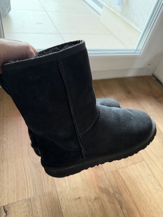 Vand cizme ugg negre originale marimea 38