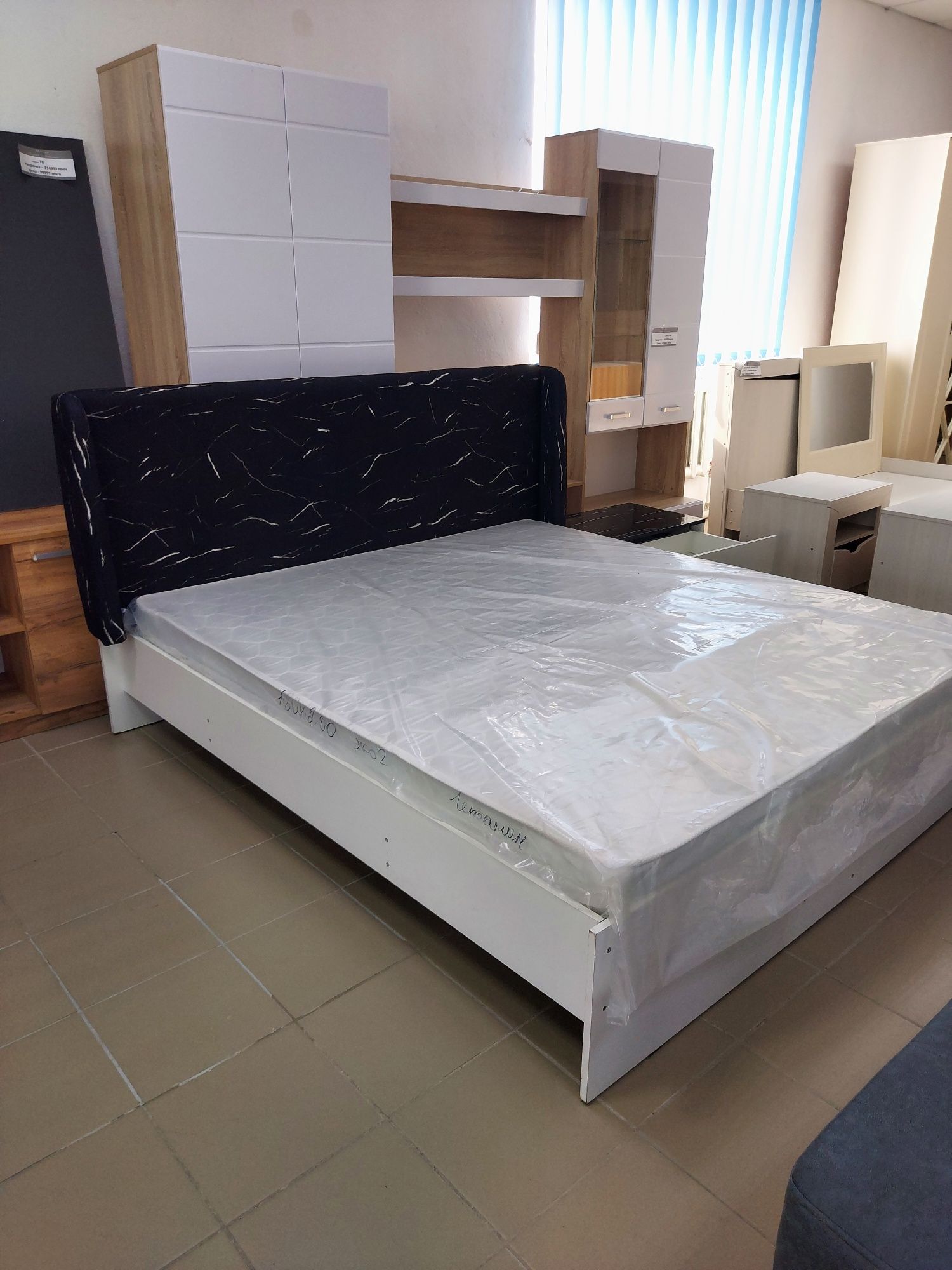 Кровать 1.80 × 2 метра /  рассрочка
