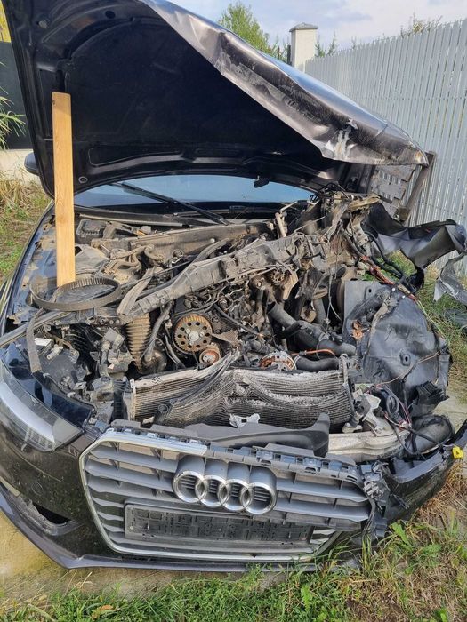 Auto AUDI A4 B8 avariat