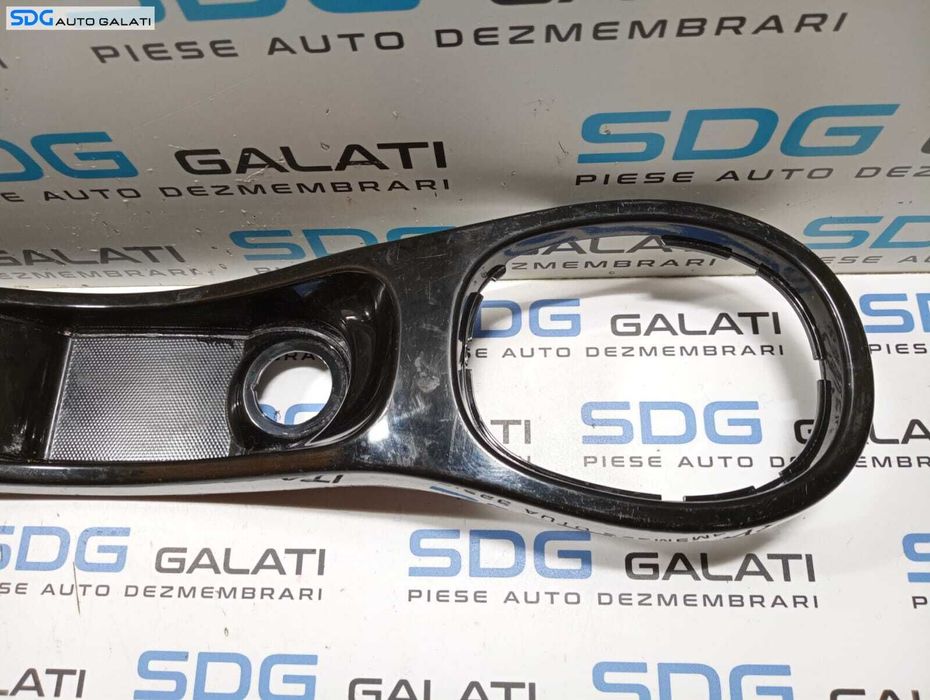 Ornament Rama Consola Centrala Dacia Duster 2010 - 2018 Cod 969302292R 969183450R 969306709R [M4289]