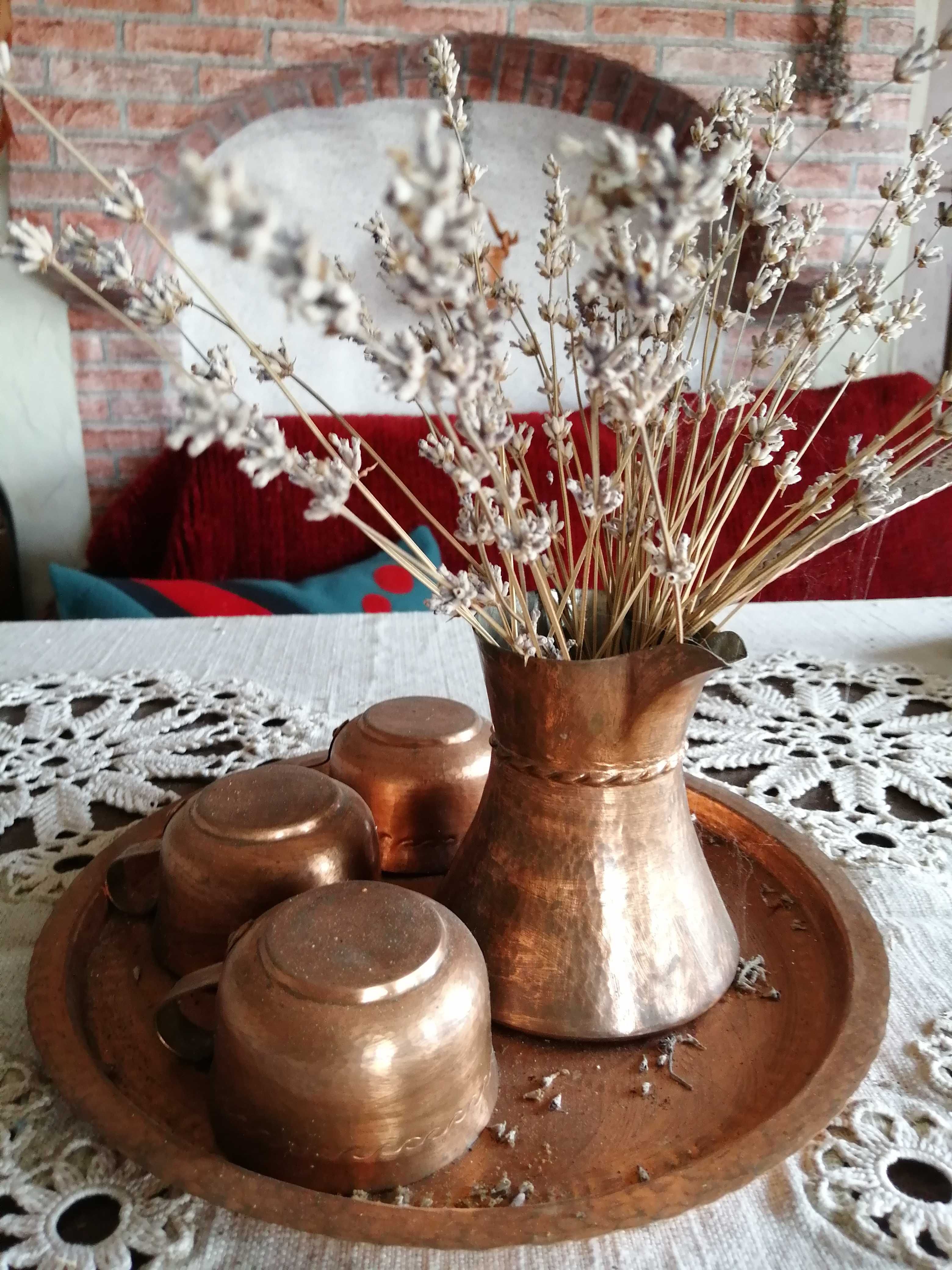 Ръчно рисувана ваза,медно джезве,чаши и поднос,богатир,моливник от рог