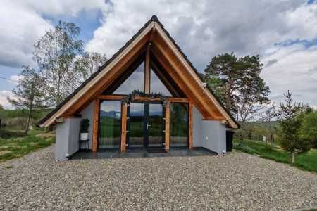 Case si cabane din lemn A-Frame