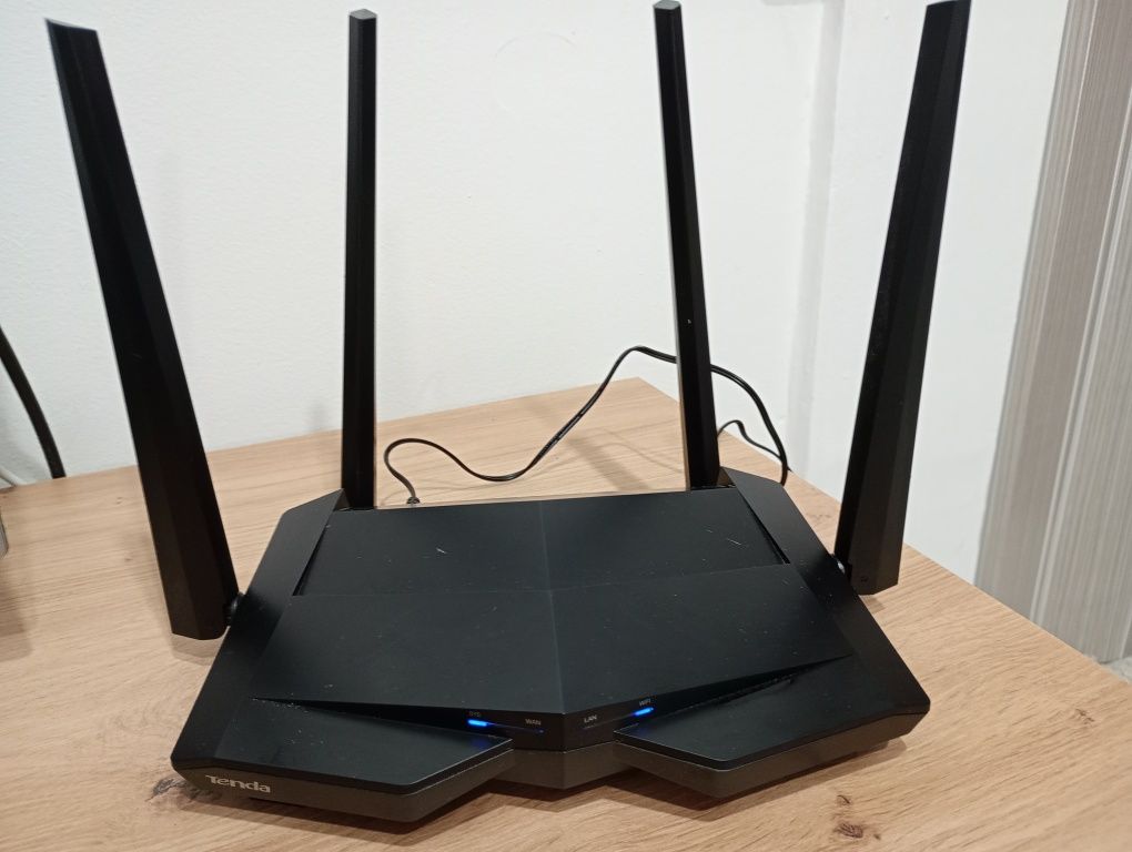 Router Tenda AC10 AC1200 Gigabit wifi