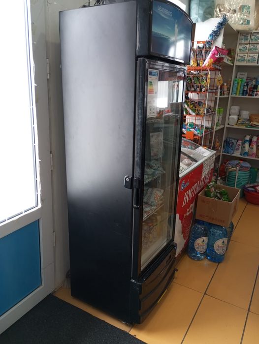 Холодильник для напитков и т.д