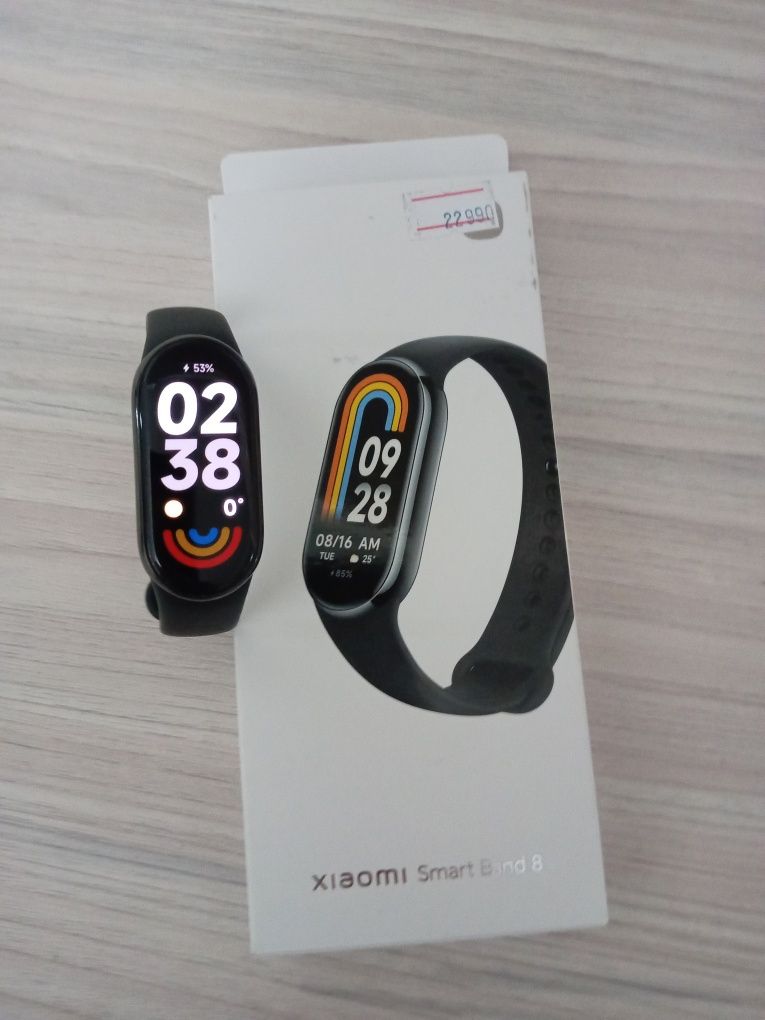 Срочно продам Xiaomi Smart Band 8