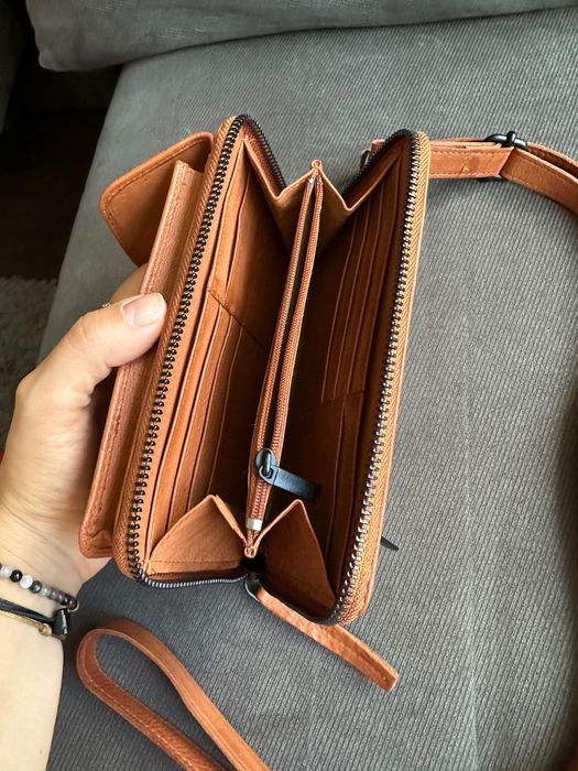 Кожено крос боди портмоне с кейс за телефон DR Amsterdam