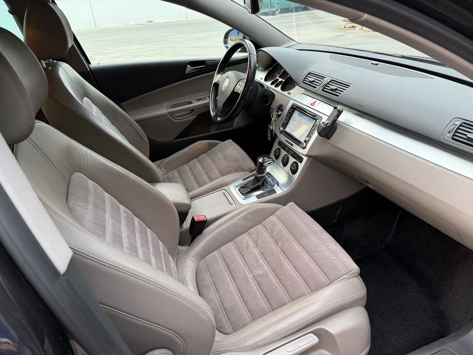 VW Passat 2.0 Diesel fab.2008 ** AUTOMAT ** IMPECABIL ** ADUS AZI