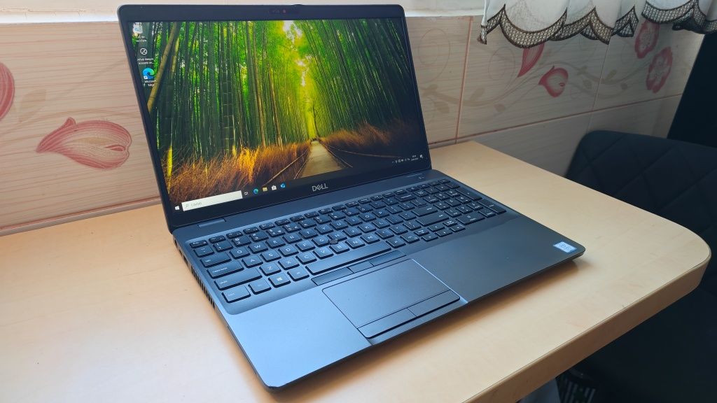 Laptop Dell Latitude_i5 8265U_8GB RAM DDR4_SSD 256GB_15.6"FHD IPS