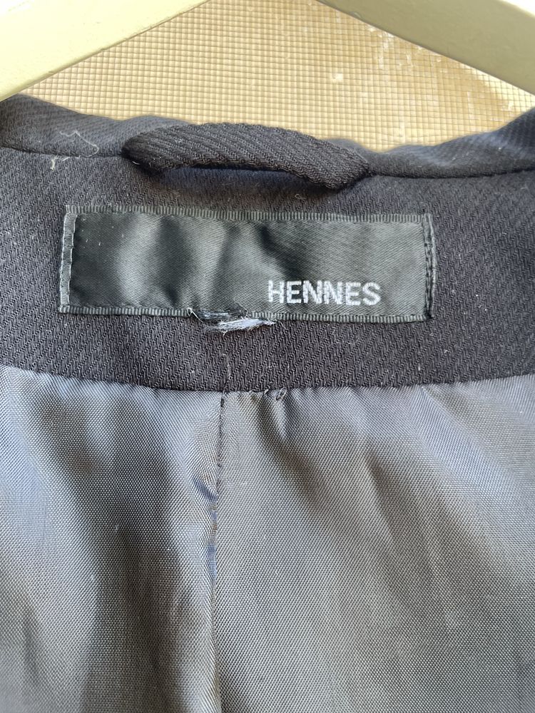 сака на henes и H&M