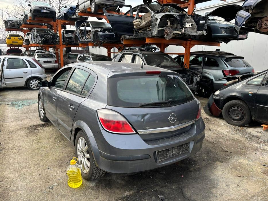 Dezmembrez Opel Astra H 2006 1.7 cdti cod Z17DTH