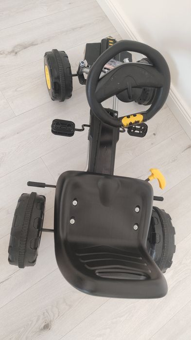 Cart Batman cu pedale pentru copii