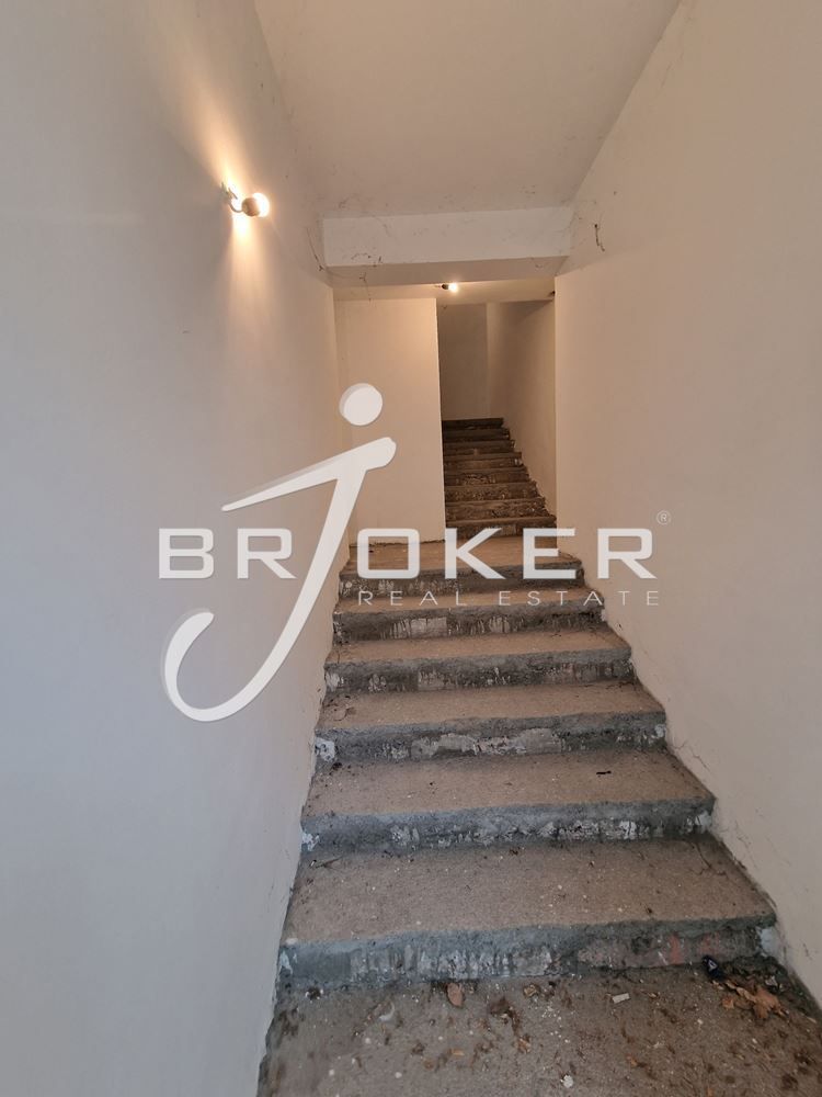 Продава се Магазин в Хасково, Хисаря - 161 кв.м за 380 €/кв.м - Снимка #5