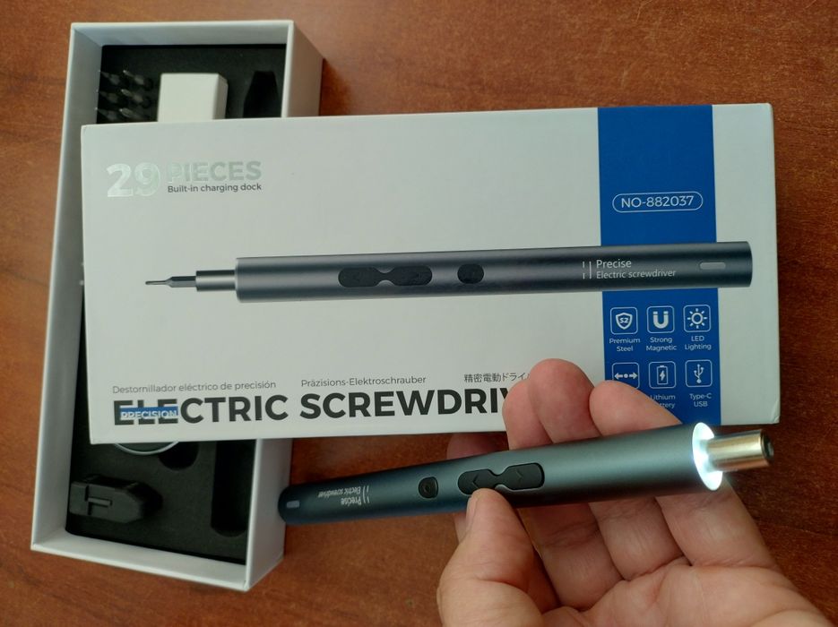 Șurubelniță electrică cu stativ