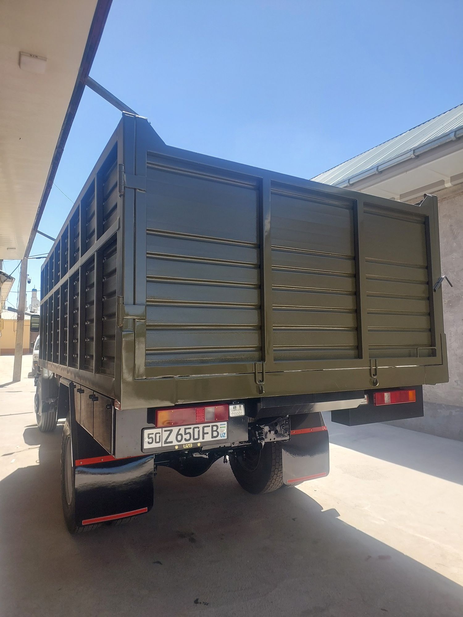 Zil 131 sotiladi
