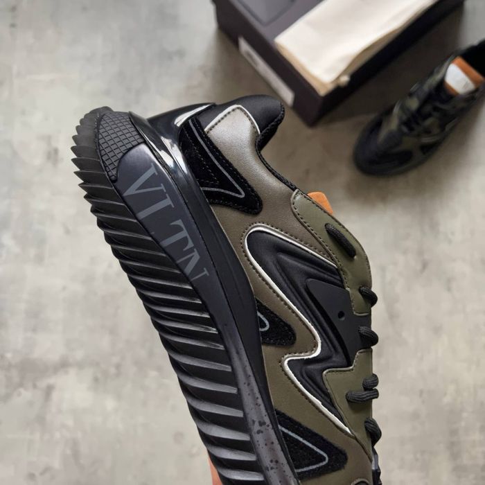 Топ модел на Valentino мъжки обувки