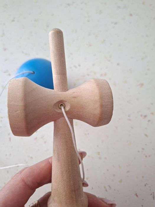Kendama cu cupe mici