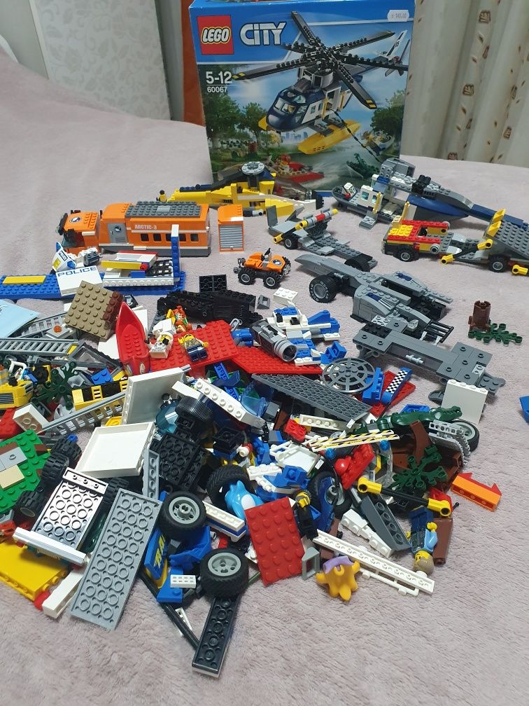 Mașinuțe LEGO +multe piese