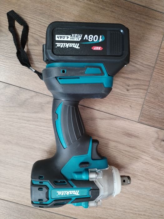 Акумулаторни машини 4 в 1 винтоверт гайковерт перфоратор ъглошлайф