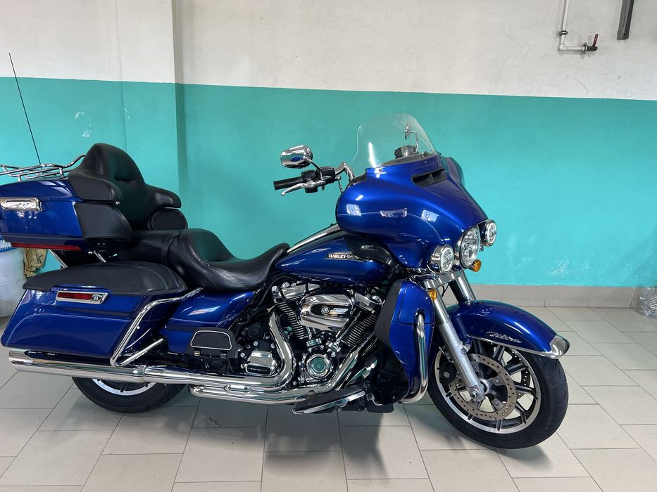 Harley Davidson Electra glide(street glide) sau schimb cu pan america