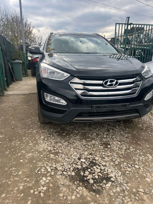 Bară față completă Hyundai Santa Fe 2014 ( are un defect reparabil)