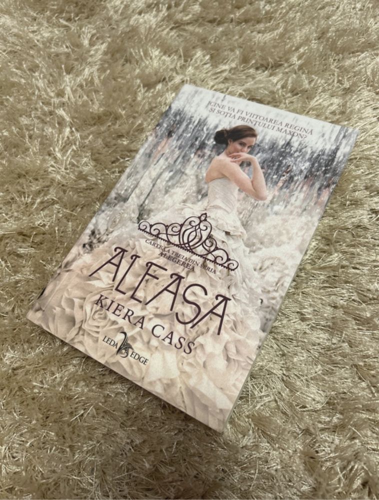 "Aleasa"-Kiera Cass