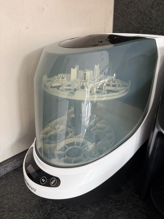 Машина за миене, стерилизиране и подсушаване Baby brezza