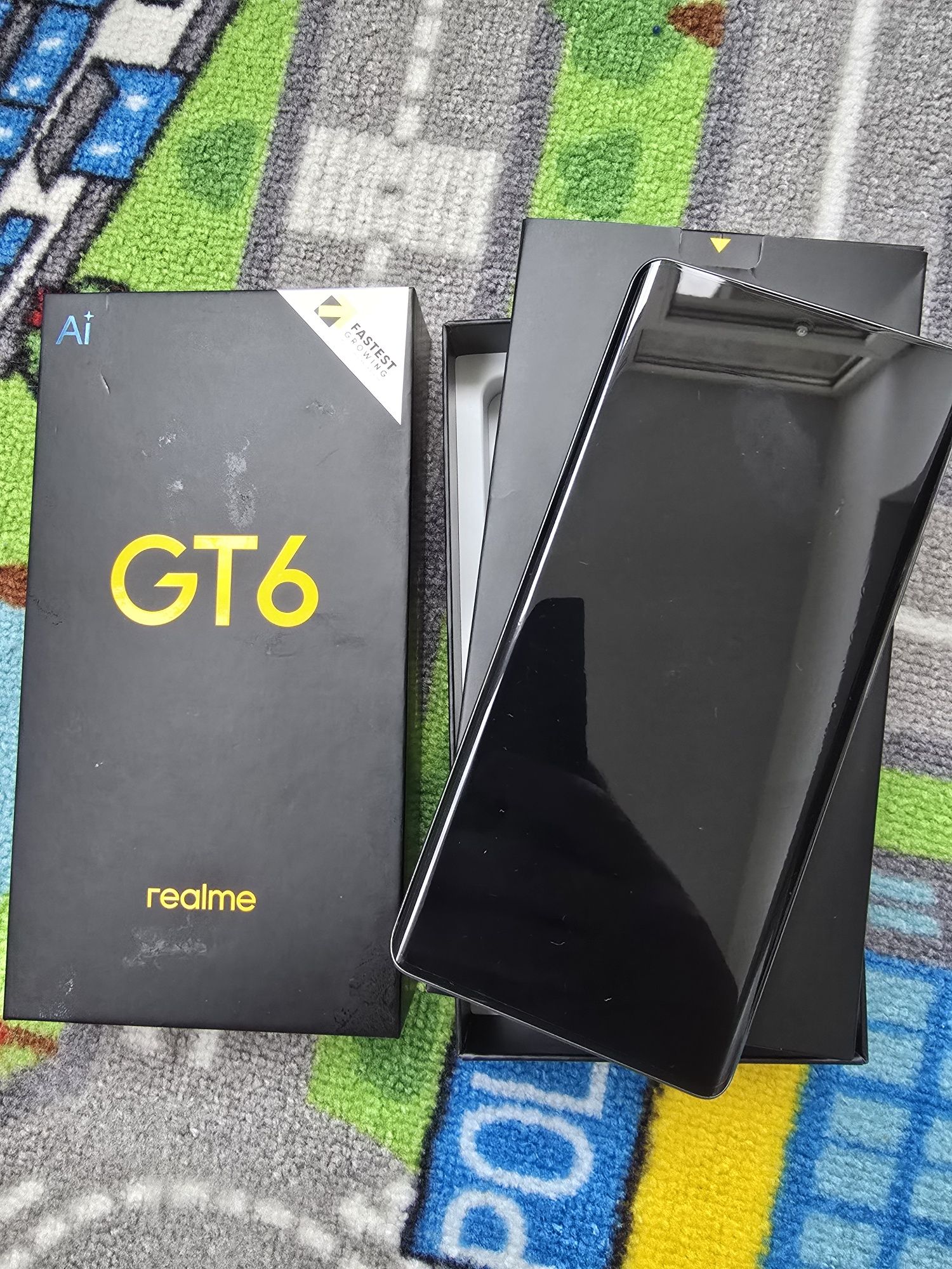 Realme GT6 Ai 16gb +4gb RAM / 512 GB stocare / nou