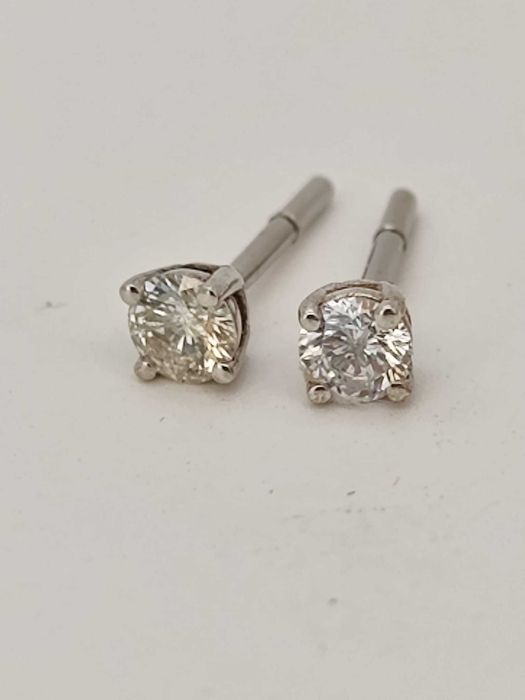 Cercei cu diamnte certificate de GIA 0,64ct