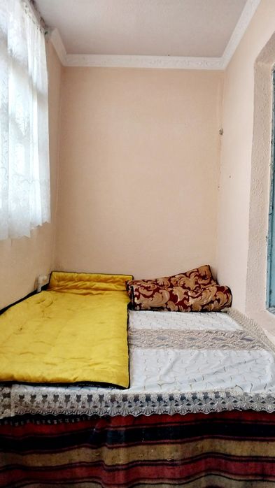 srochna 2 xona 3 xona qilingan kvartira sotiladi