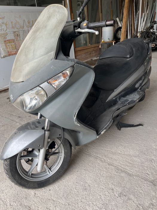 Suzuki burgman 200