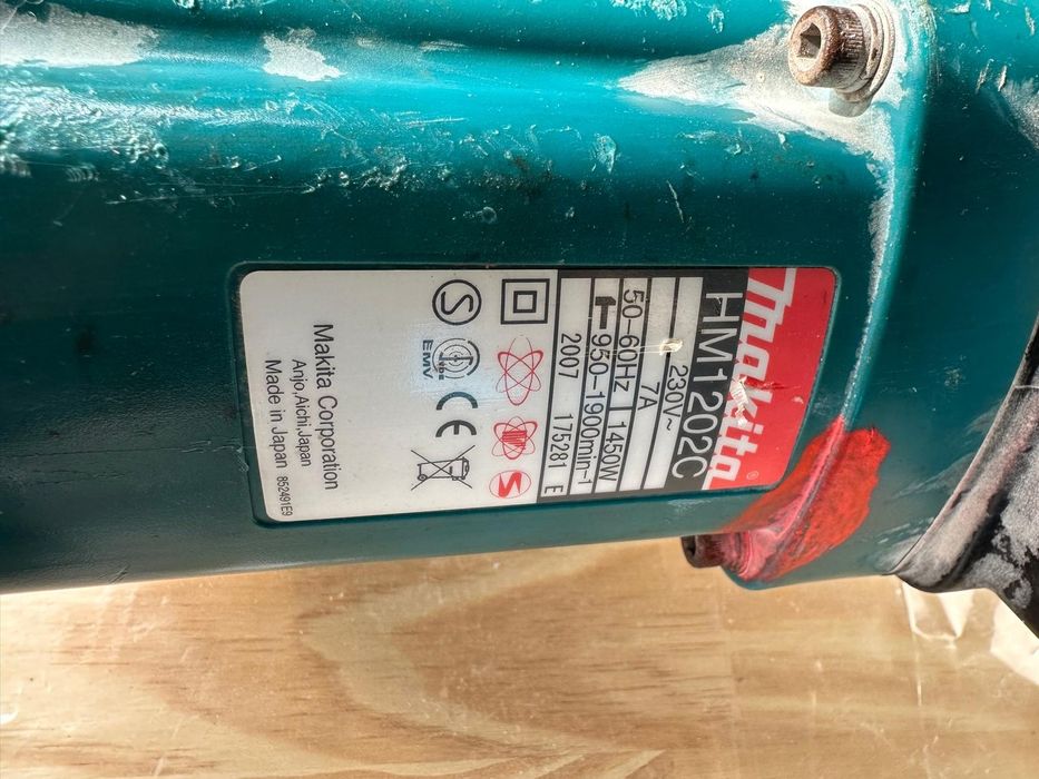 Ciocan rotopercutor demolator Makita HM 1202C