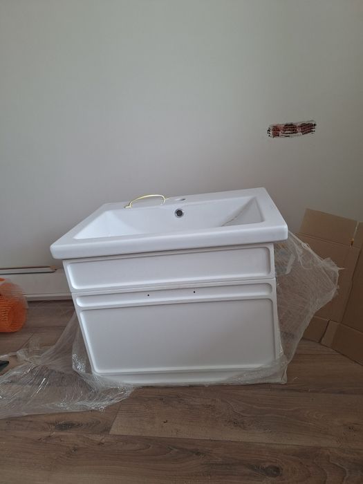 Рукомойник белая подвесная