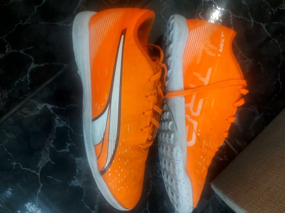 Стоножки за футбул Nike,  Joma, Puma