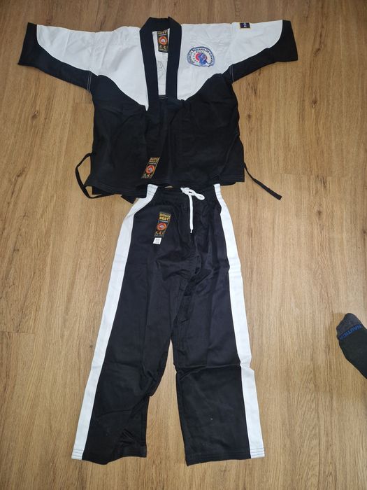 Costum CHANBARA copii — 130cm Nou