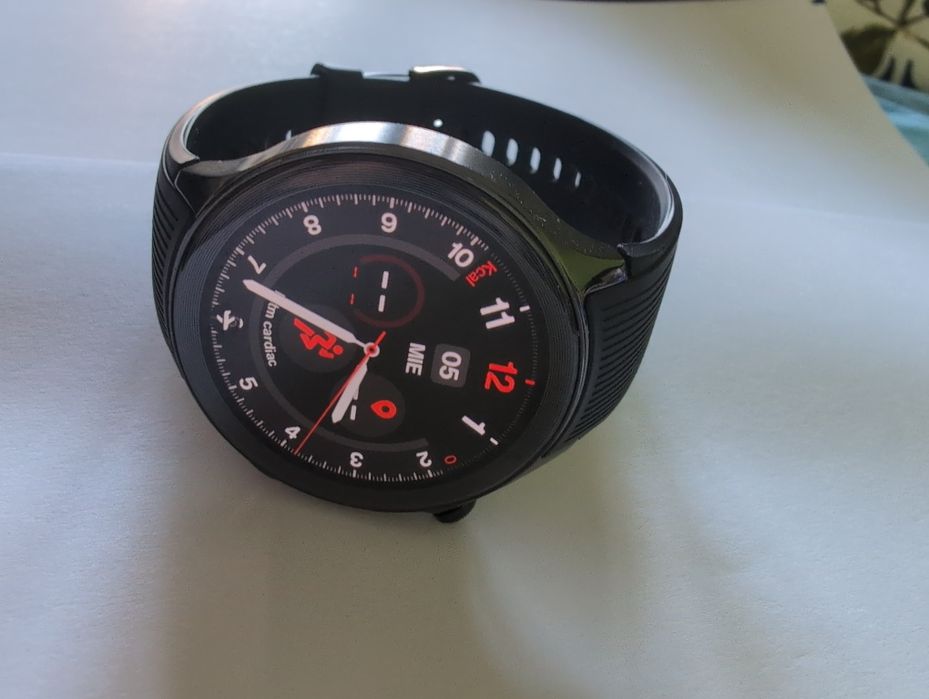 Vând OnePlus Watch 2