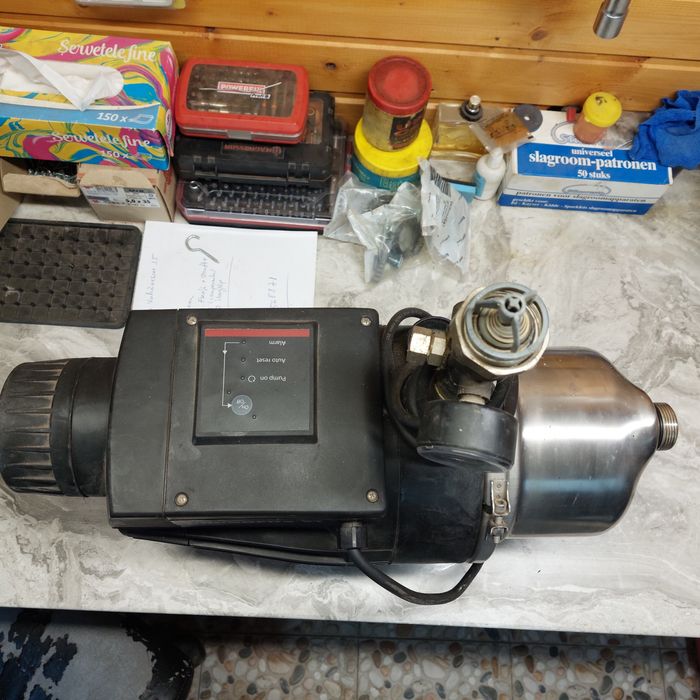Hidrofor electronic Grundfos. MQ3-45B