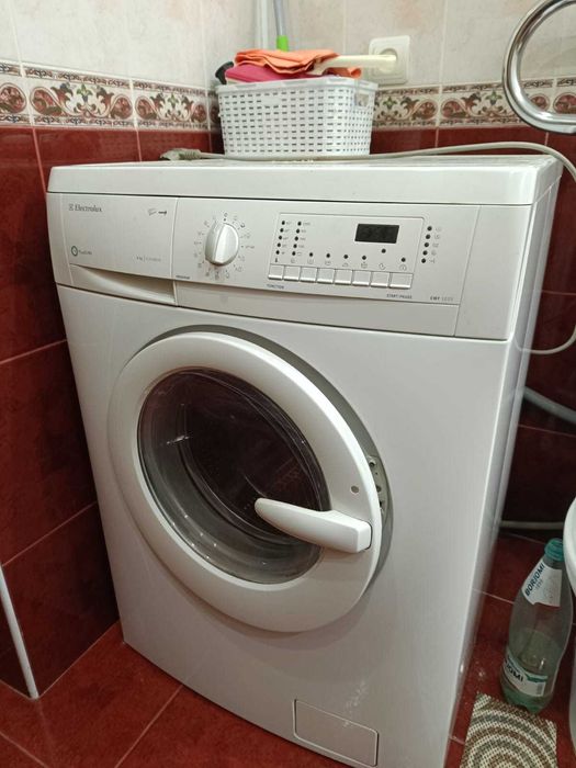 Стиральная машина Электролюкс,