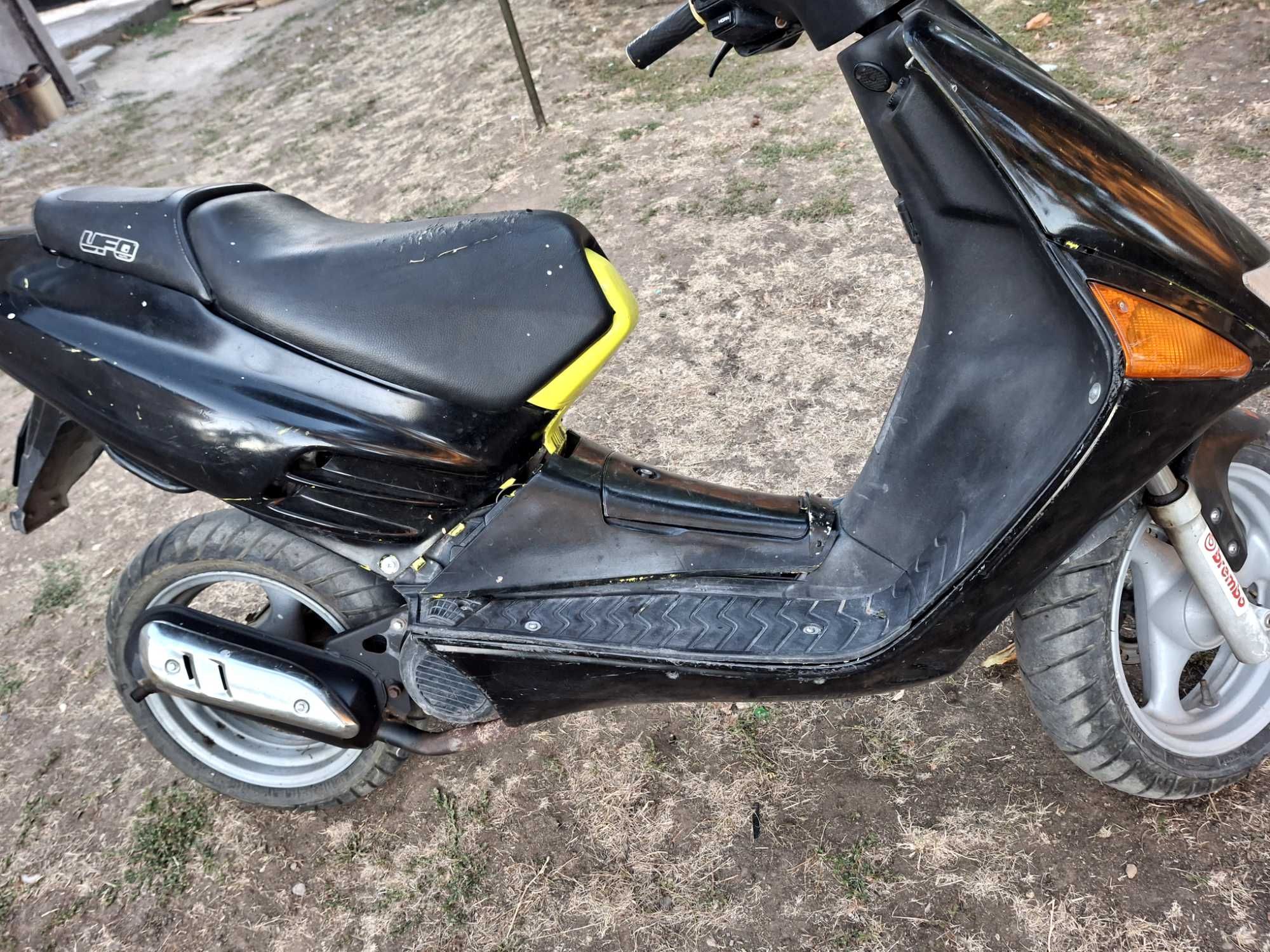 Скутер Aprilia 50 к.с