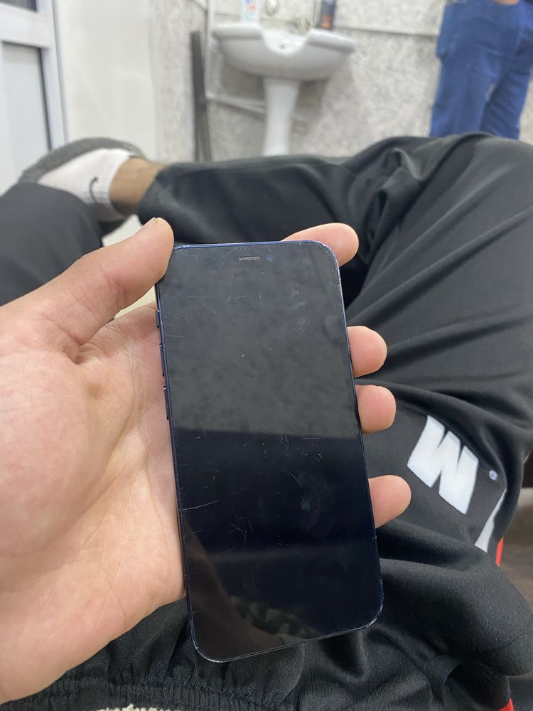 Iphone 12 mini sotiladi