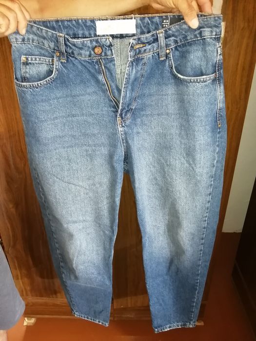 Продам джинсы Mom