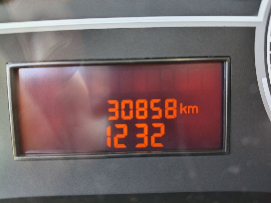 Fiat Albea cu 31.000 km ! Toate dotările ! unic proprietar ! Auto-Pass