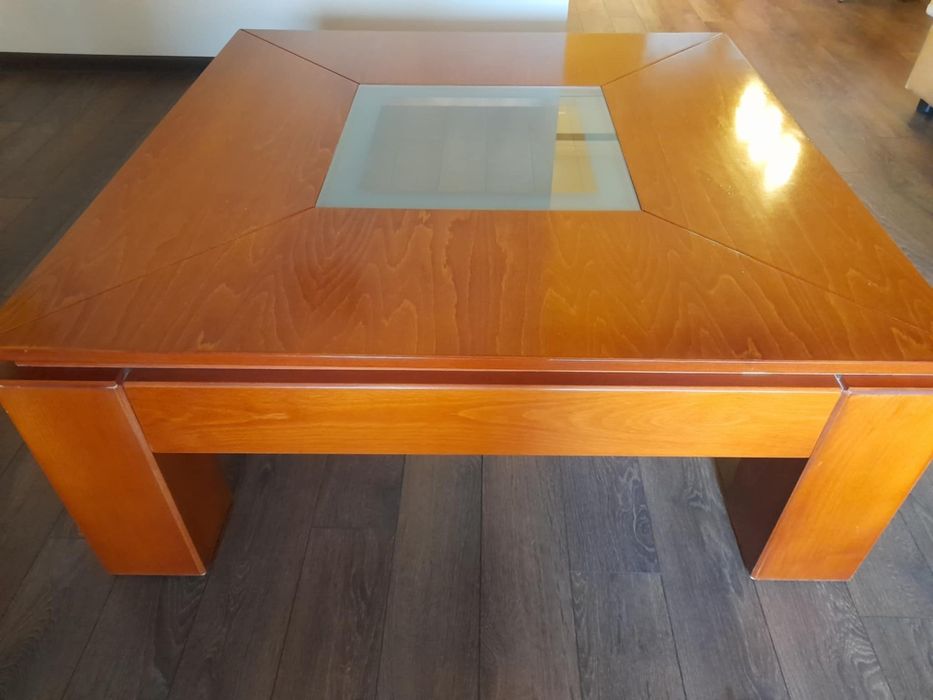 Холна маса от масив