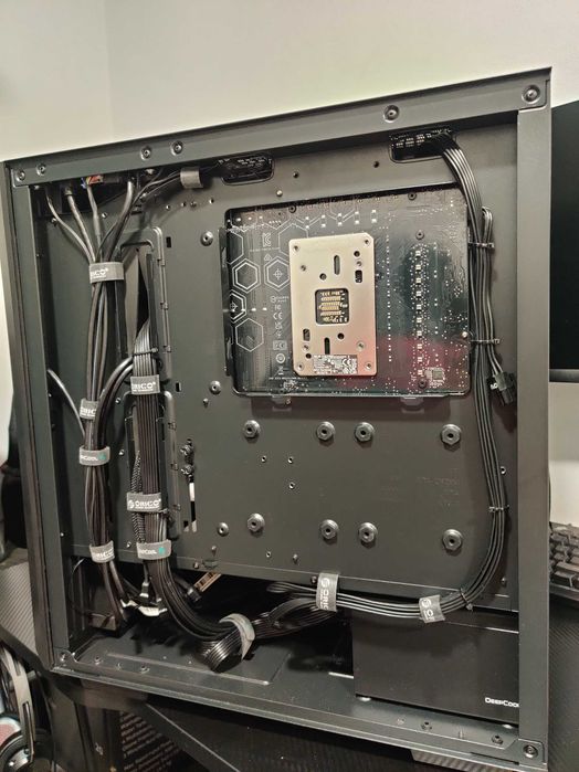 PC Gaming High-End |Ryzen 5 7600X|RX 7800XT|DDR5 32GB|DeepCool Stealth