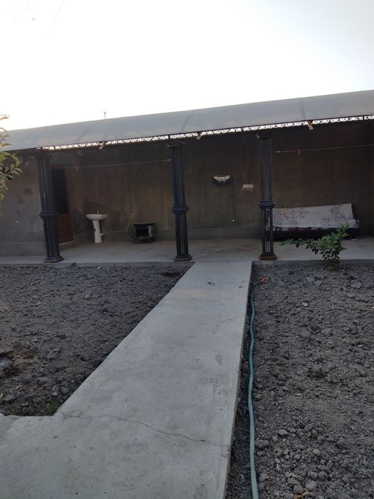 Тошкент вилояти Уртачирчиқ тумани Авангард Бойкургон махалласида ўй со