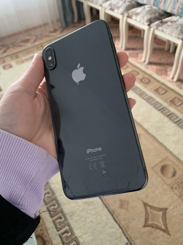 Iphnoe xs max.