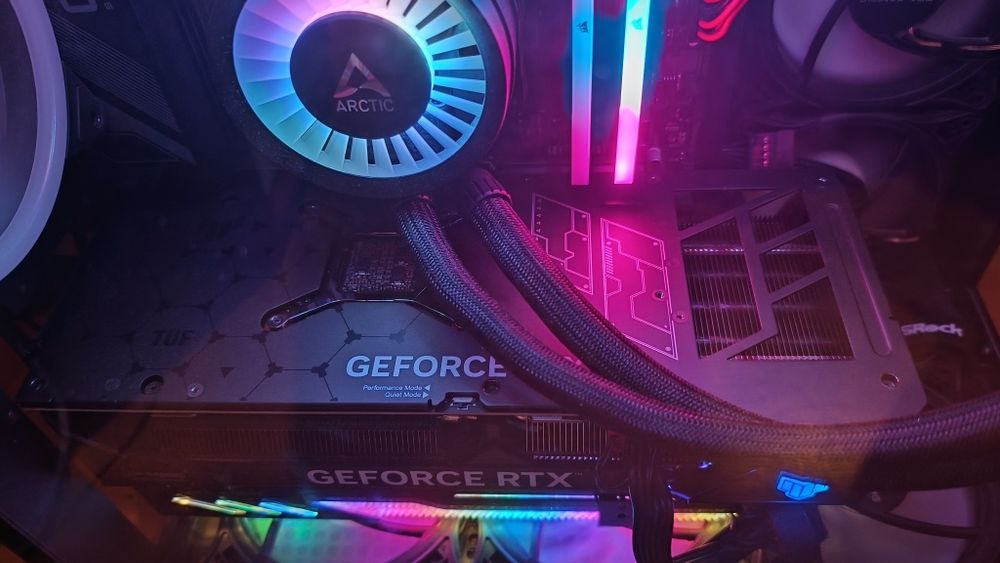 RTX 4070 Asus TUF 12GB