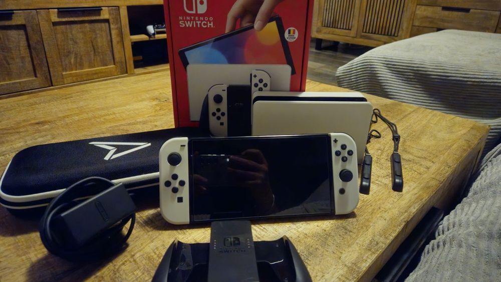 Consolă Nintendo Switch Oled