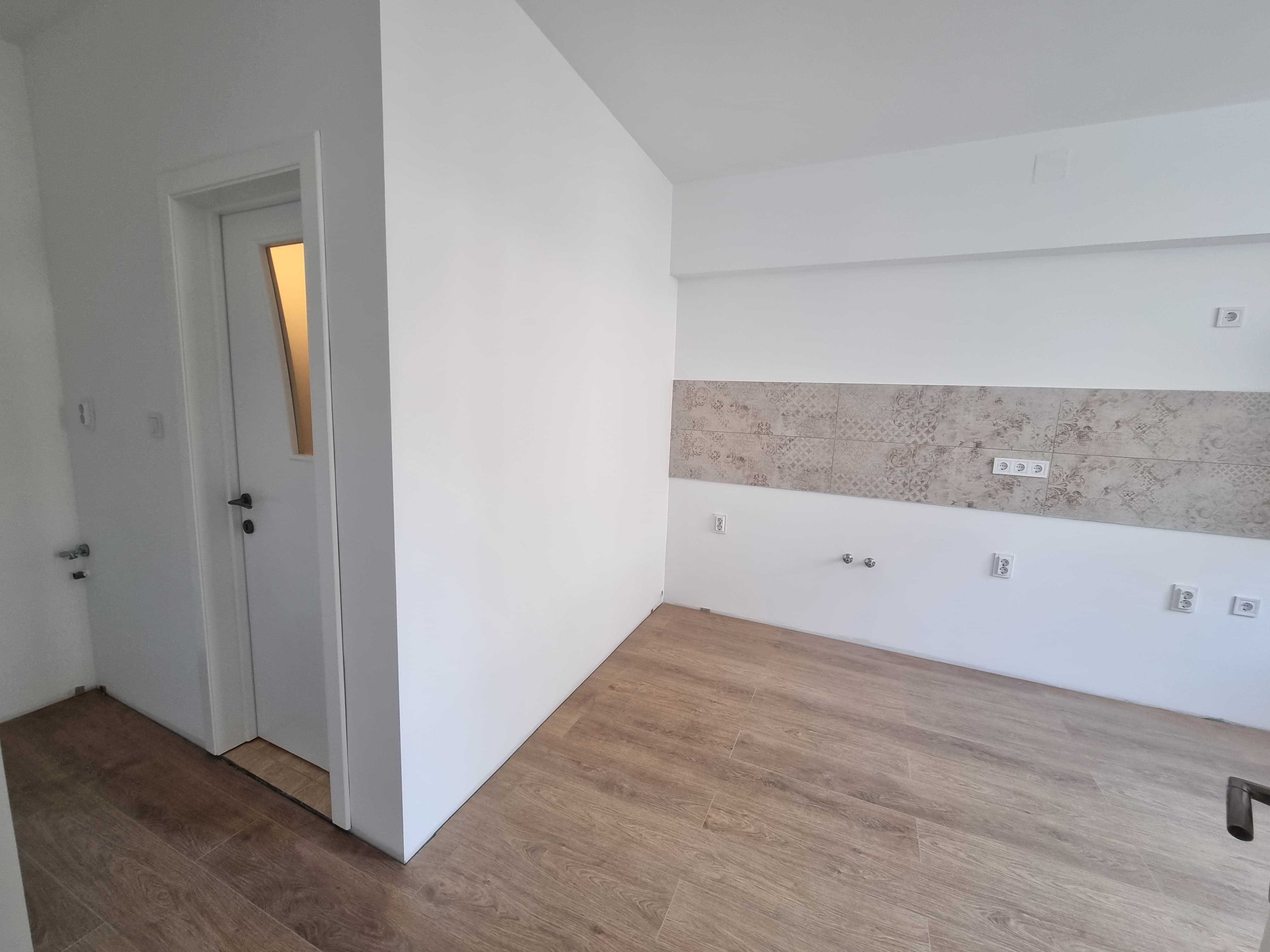 Apartament complet renovat Cetate, parter, balcon mare, TVA 9%